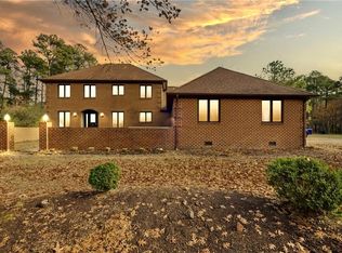 9 Rhodelia Ln, Poquoson, VA 23662