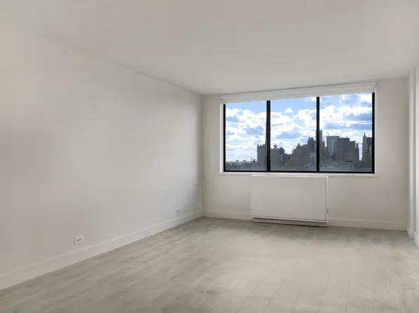 300 Mercer Street image 1 of 10