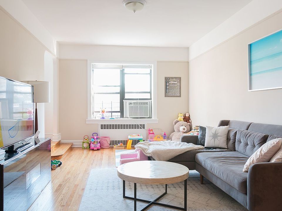 1st image of 55 W 92nd St APT 6E