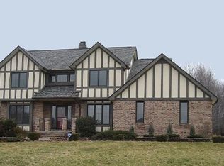 10935 Huntington Close, North Royalton, OH 44133