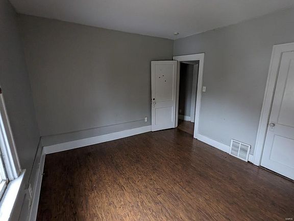 5th image of 2510 Edison Ave