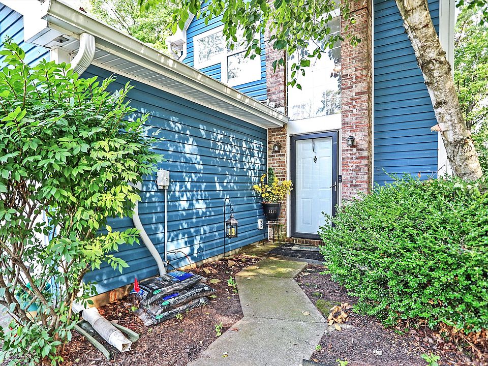 1st image of 3213 E Oceanline Dr