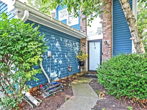 3213 E Oceanline Dr, Indianapolis, IN 46214