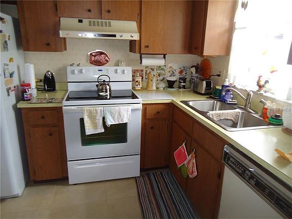 5th image of 731 Barber Cir