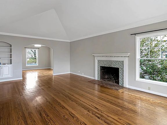 3rd image of 1908 Melvin Rd