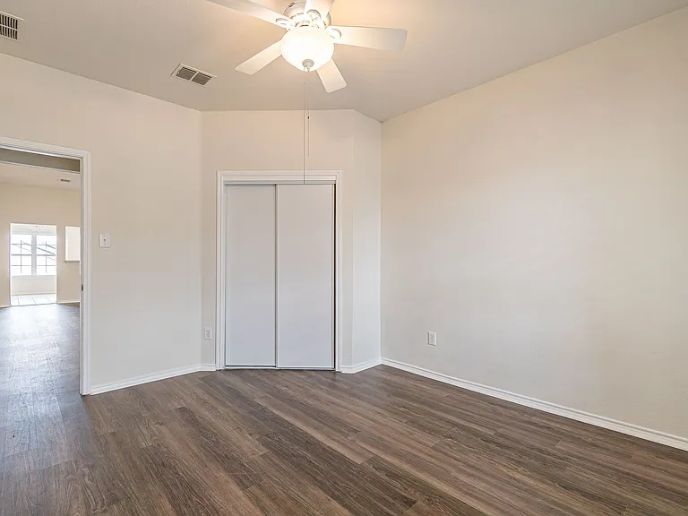 13803 Laramie Hl — Photo 25