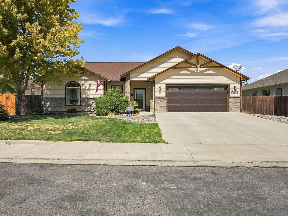 1st image of 1421 Bobcat Way