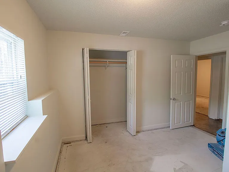 210 Wheaton Ct — Photo 29