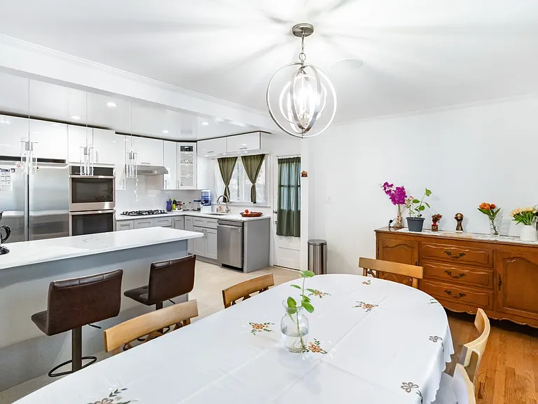 31 Frederick Ln — Photo 11