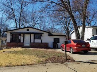 1423 Ramona Ln, Saint Charles, MO
