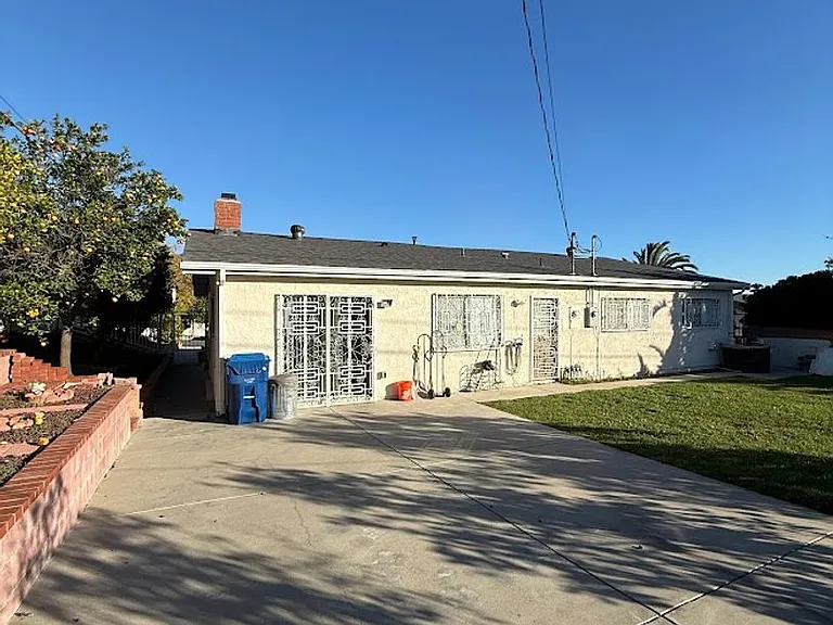 11725 Monogram Ave — Photo 33