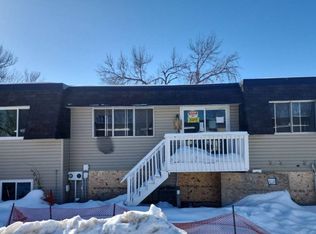 3832 Conroy Trl, Inver Grove Heights, MN 55076