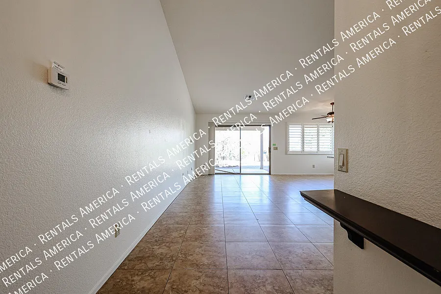 2 bed/2bath in Sun Lakes Country Club — Photo 3