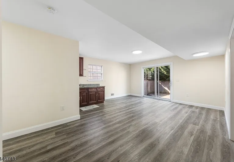 128 Baltimore Ave — Photo 11