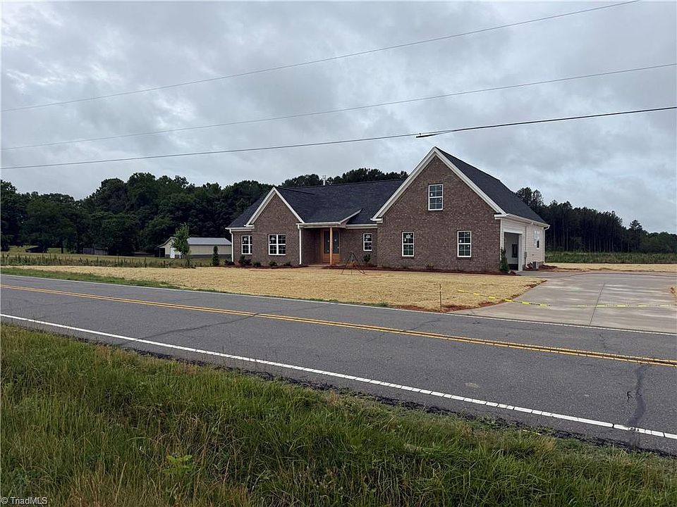1st image of 156 Greenhill Rd