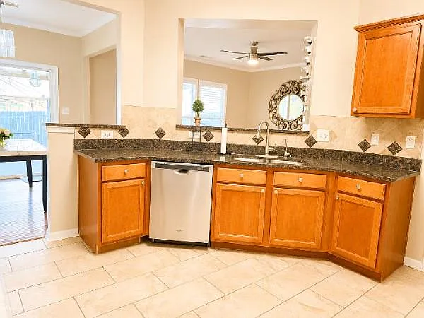 1831 Durwood Ln — Photo 11