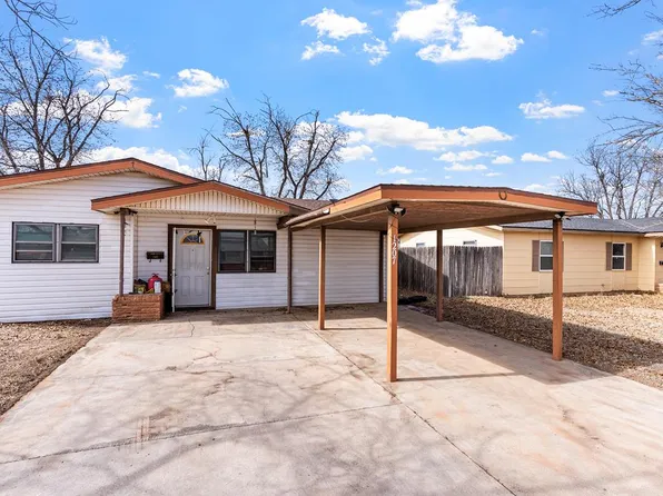 1207 NW 2nd St, Andrews, TX 79714