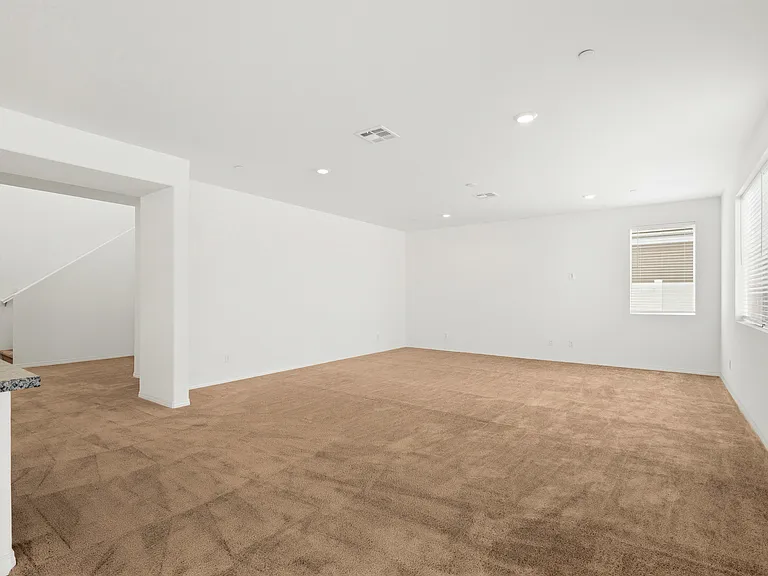 27215 Lost Palm St — Photo 32