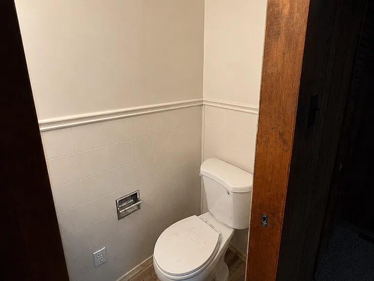 1635 Kirkham Dr — Photo 10