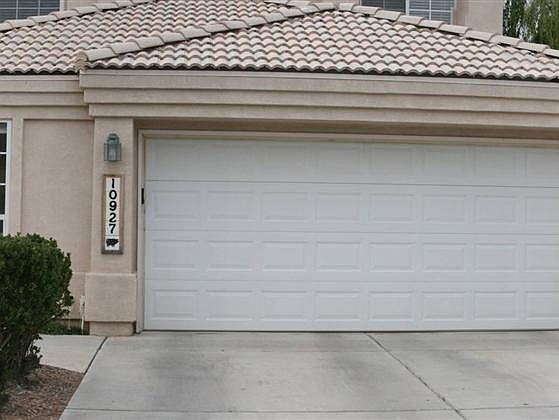 1st image of 10927 Farola Dr NW