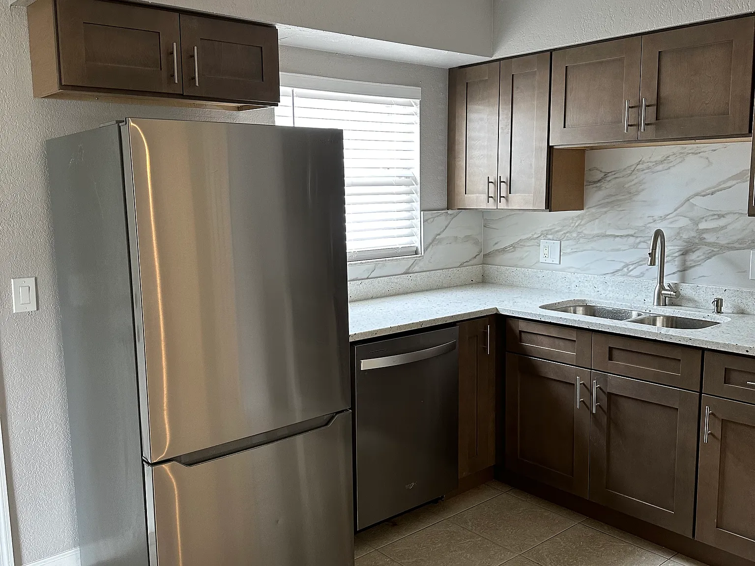 3 bed, 1491 sqft, $2,200 — Photo 1