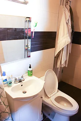 Rented by Nooklyn NYC LLC | media 14