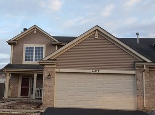 21427 Abbey Ln, Crest Hill, IL 60403