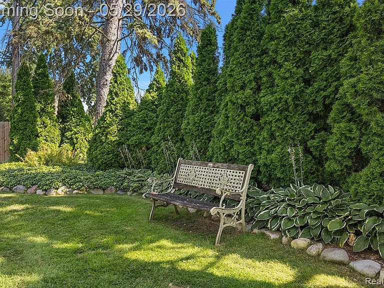 2546 Dorchester Rd — Photo 43
