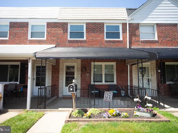 2215 Searles Rd, Dundalk, MD 21222