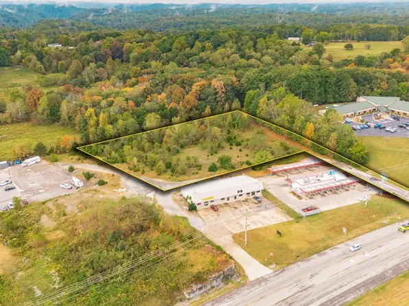 1112 New Hwy #52-E, Westmoreland, TN 37186