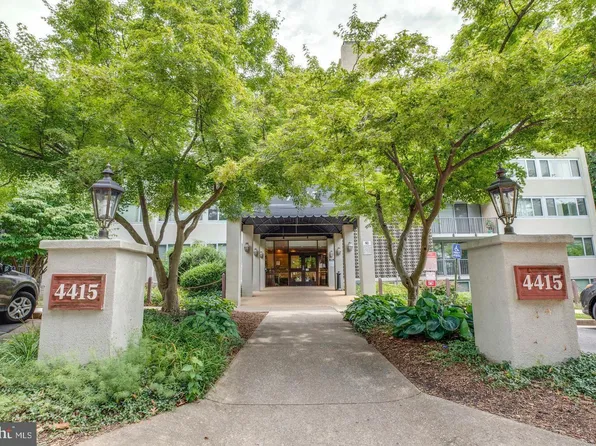 4415 Briarwood Ct N APT 22, Annandale, VA 22003