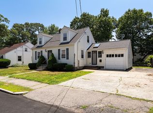 23 Eastwood Cir, West Roxbury, MA 02132