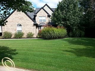 1st image of 2738 Pheasant Run East Dr