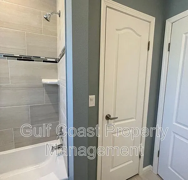 3200 Holly Ave — Photo 21