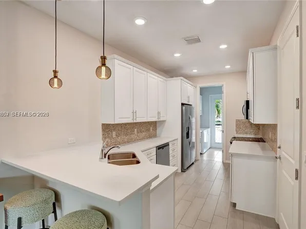5140 Eucalyptus Dr Unit 5, Hollywood, FL 33021