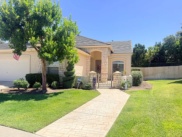 1140 E Sawgrass Ave — Photo 35