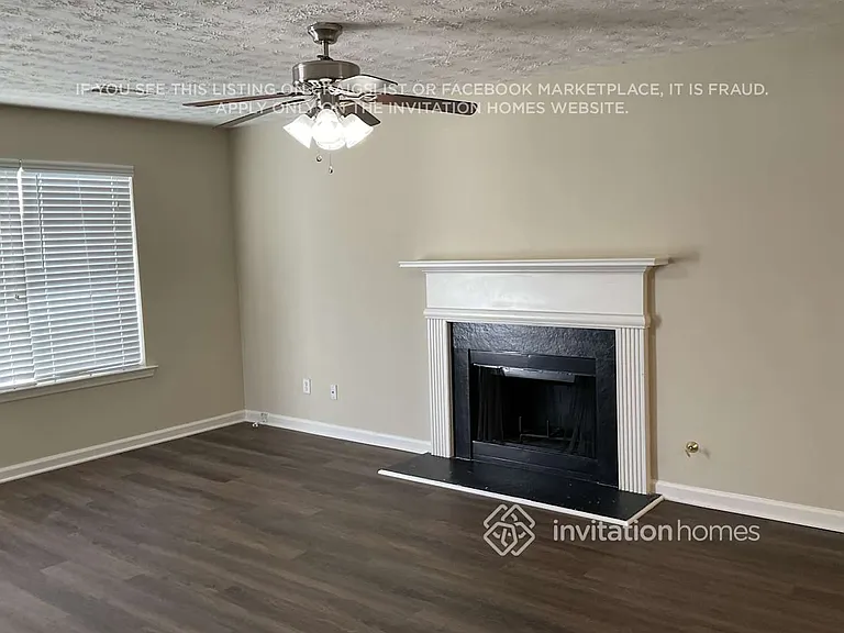 3907 Brandon Lee Way — Photo 2