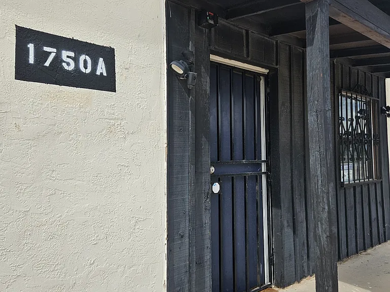 1750 W Hadley Ave #A — Photo 2