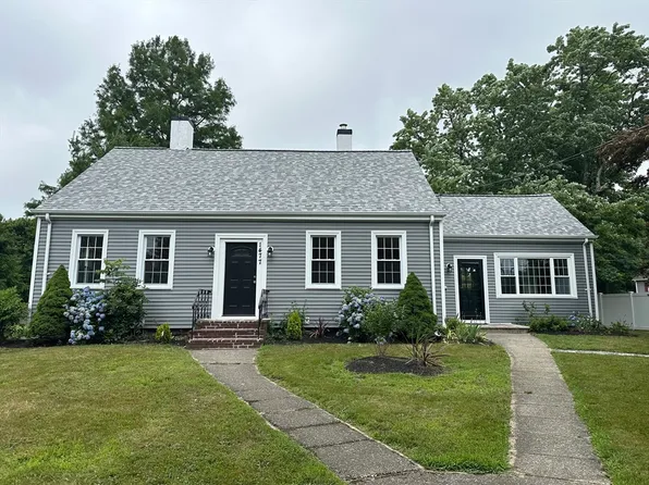 1477 Old Plainville Rd, New Bedford, MA 02747