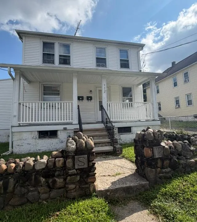 112 Regal St #1