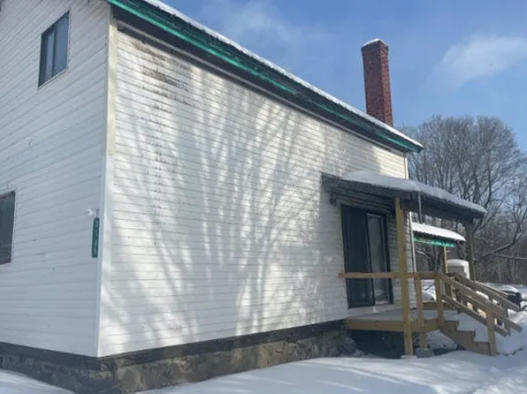 3186 Plank Rd, Mineville, NY 12956