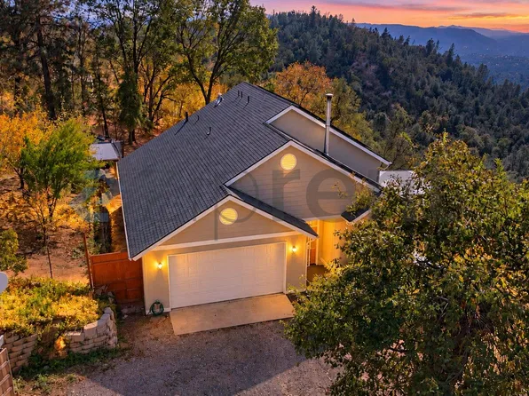 34914 Sneezeweed Ln, North Fork, CA 93643