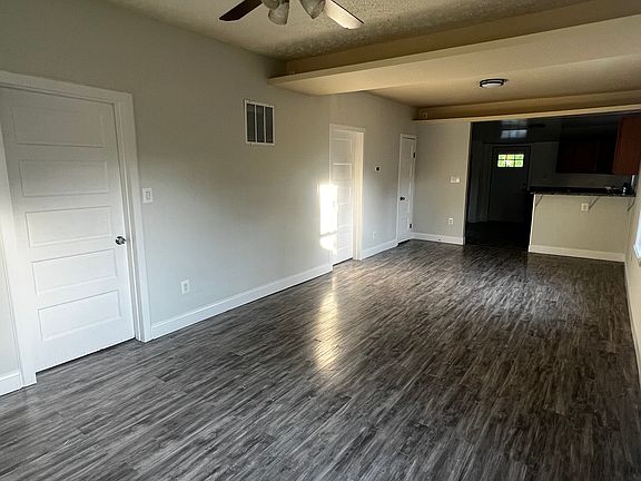 3rd image of 5405 Quintana St