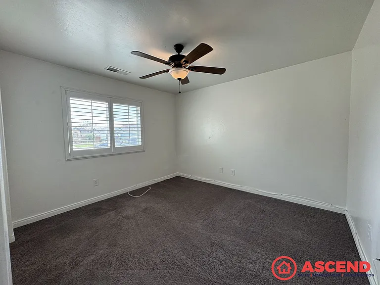 302 Tanner Michael Dr — Photo 7