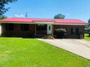 317 Larkwood Dr SW, Decatur, AL 35601