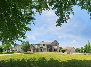 9763 S 35th St, Franklin, WI 53132