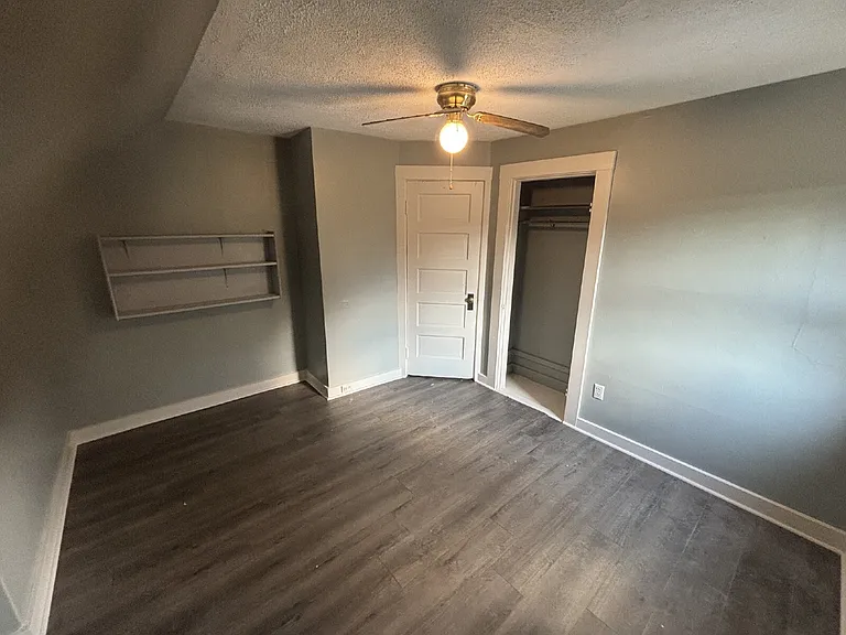 25 Ridgeway Ave — Photo 3
