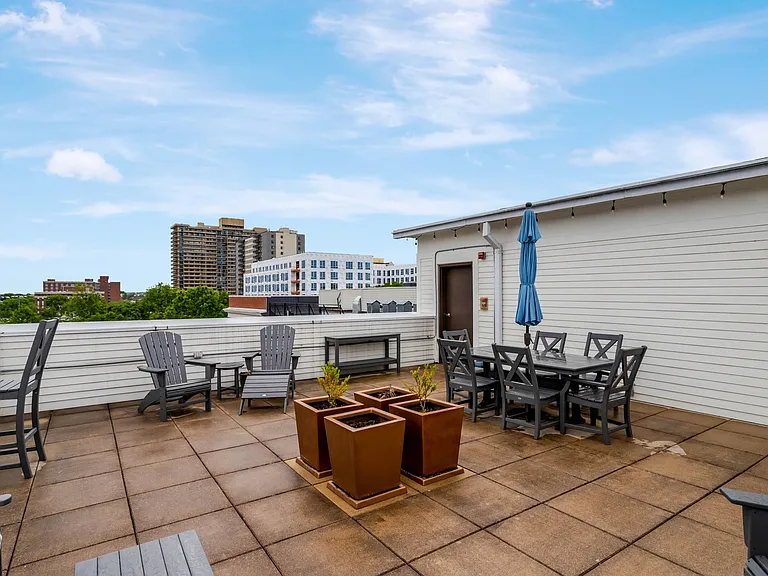 1023 N Royal St #312 — Photo 33