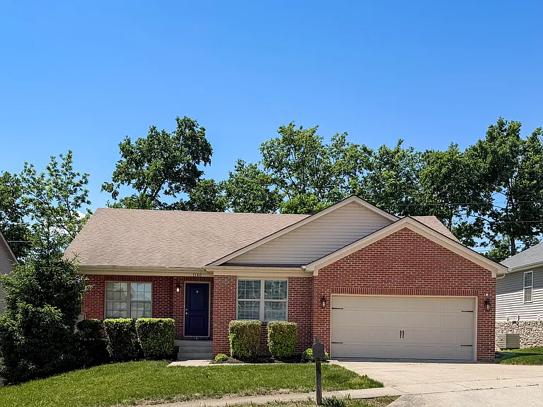 1140 Orchard Dr — Photo 1