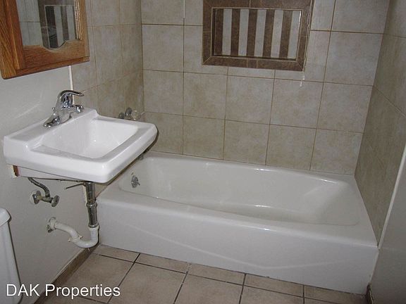 5th image of 5555 N Teutonia Ave APT 3